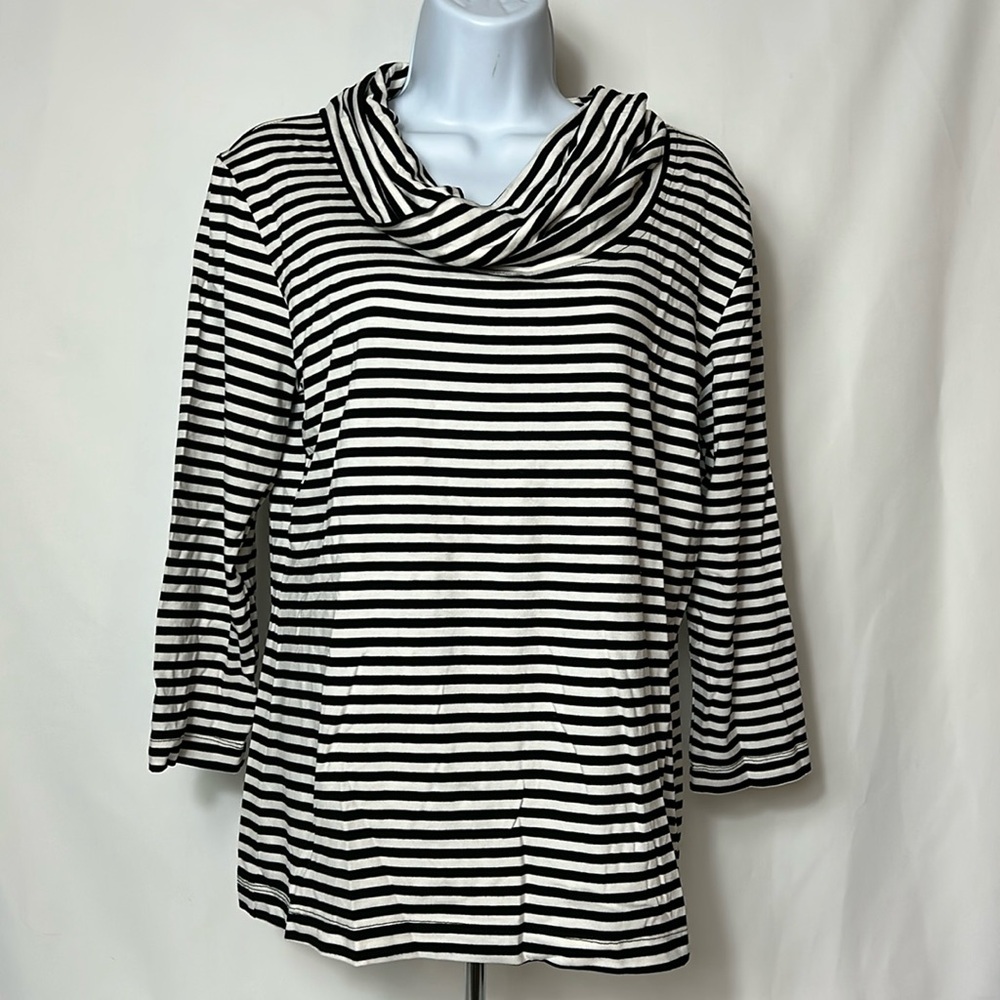 Chico’s Size 1 Women’s Medium Black White Rayon Top Horizontal Stripe Blouse - Picture 1 of 5